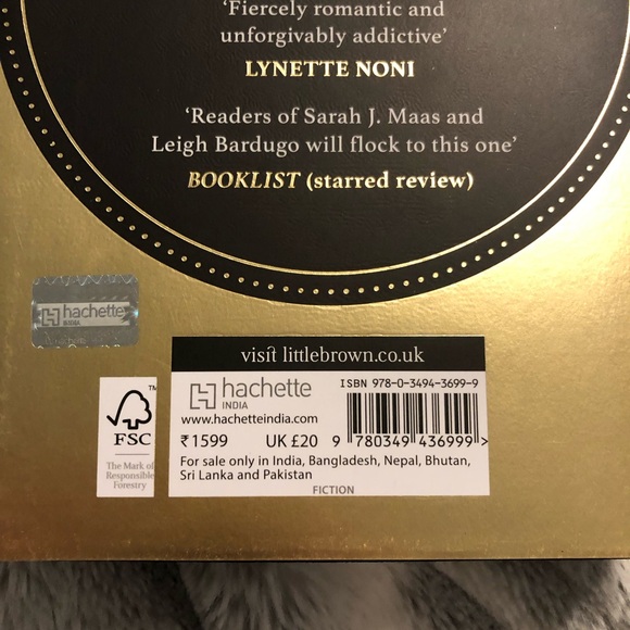 ✨ Fourth Wing Sprayed Edges The Big Book Box Bookish India Special Edition ✨ - Picture 9 of 13